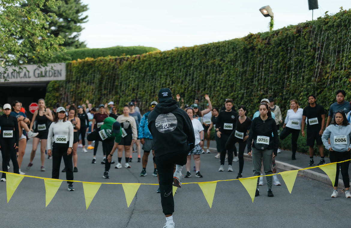 BDBR pacer at Botanical Garden 5K